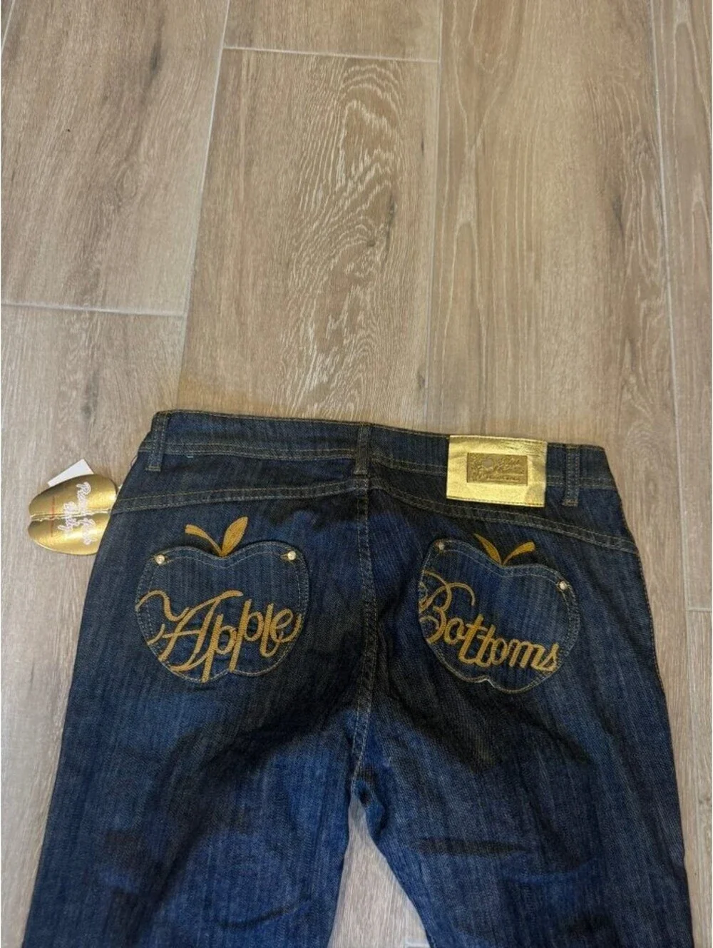 Apple Bottoms authentic apple